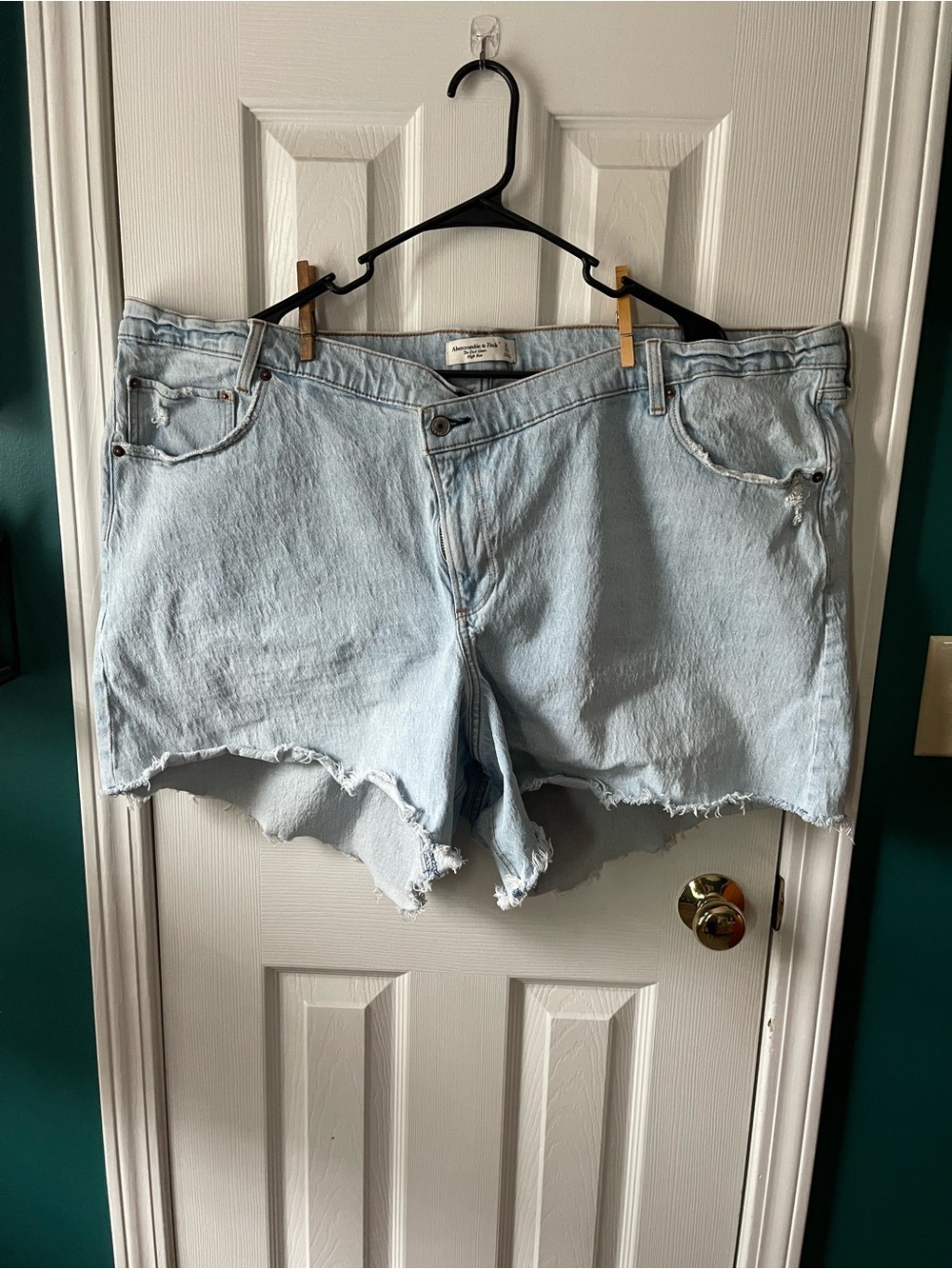 Abercrombie & Fitch The Dad Short High Rise - Size 37/24